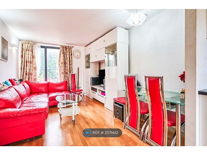 1 Bedroom Flat To Rent In Bath Road, Hounslow, TW4