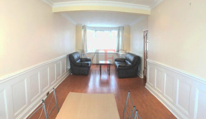3 Bedroom Terraced House To Rent In Roseville Road, Hayes, UB3