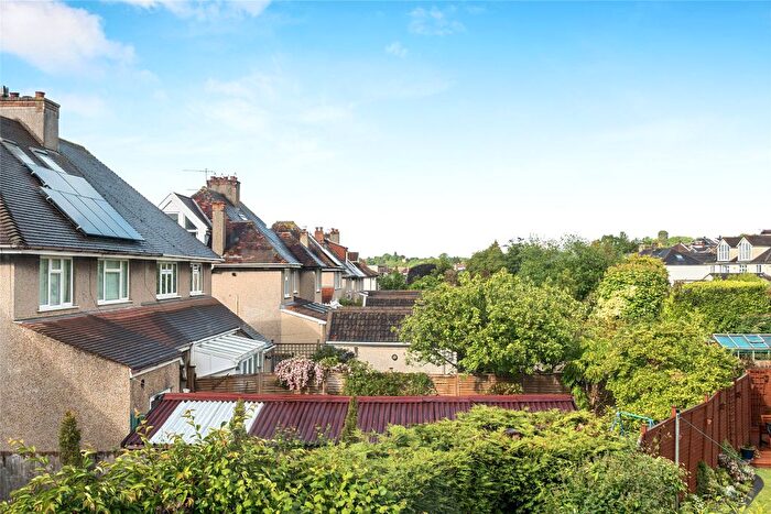 4 Bedroom Detached House For Sale In Little Withey Mead, Bristol, BS9