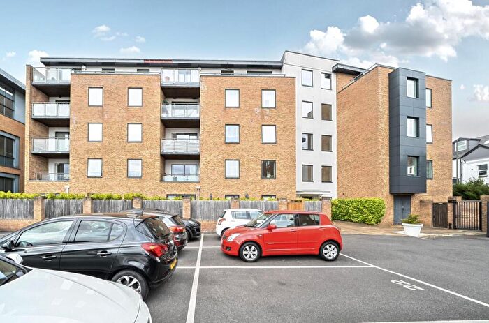 2 Bedroom Apartment For Sale In Frimley Road, Camberley, GU15