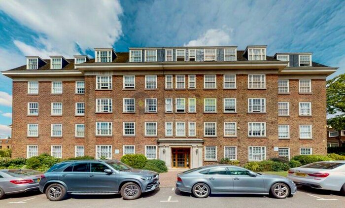 2 Bedroom Flat To Rent In St. Stephens Close, Avenue Road, London, NW8