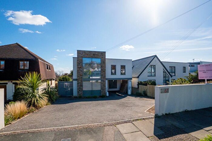 4 Bedroom Detached House For Sale In Dumpton Park Drive, Broadstairs, CT10