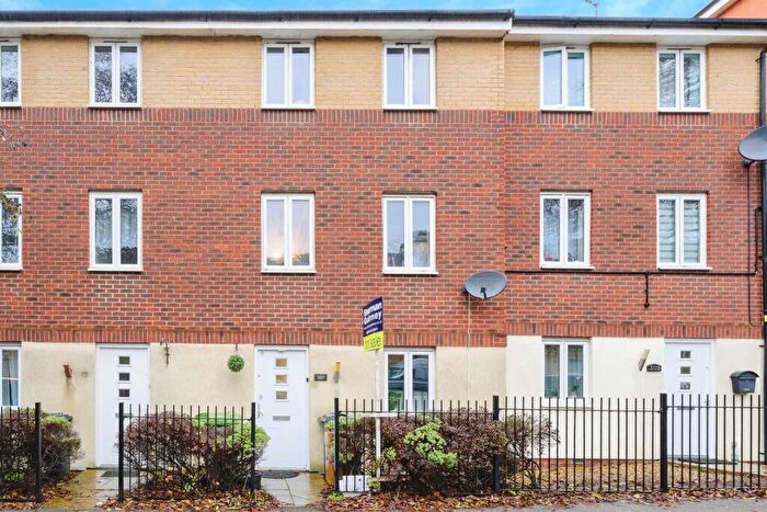 4 Bedroom Terraced House For Sale In Eagle Way, Hampton Centre, Peterborough, PE7