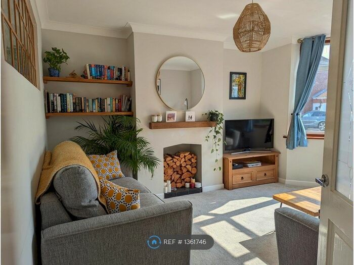 2 Bedroom Semi-Detached House To Rent In St Dunstans Road, Bristol, BS3