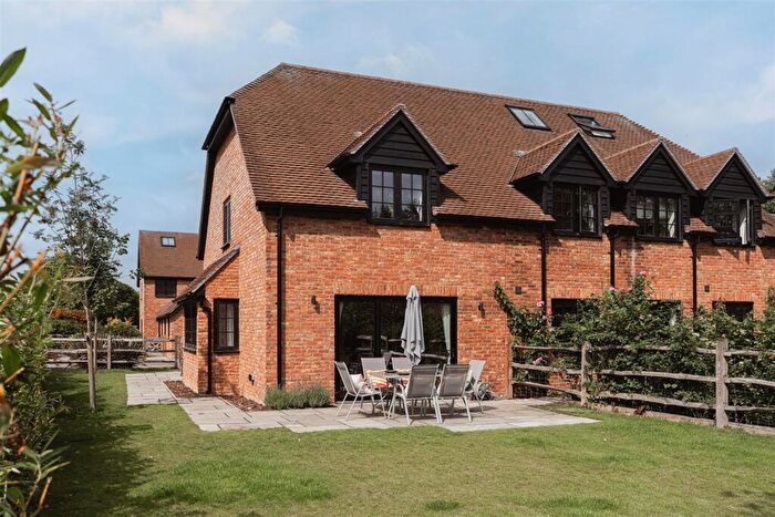 4 Bedroom Semi-Detached House To Rent In Smalls Hill Road, Norwood Hill, Horley, RH6