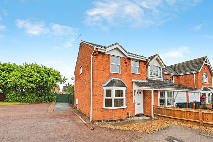 3 Bedroom End Of Terrace House For Sale In Lordswood Close, Wootton, Northampton, NN4