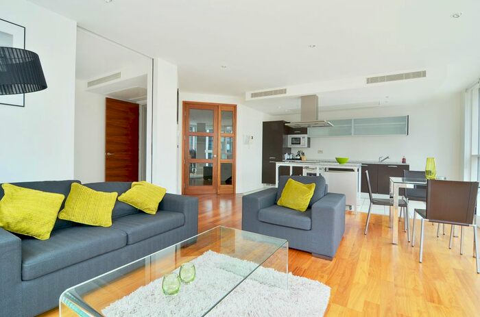 2 Bedroom Flat To Rent In Praed Street, London, W2