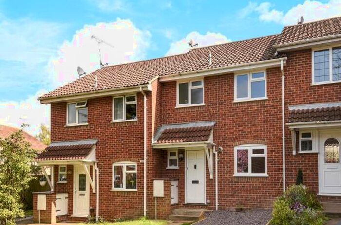3 Bedroom Terraced House To Rent In Albert Road, Bagshot GU19