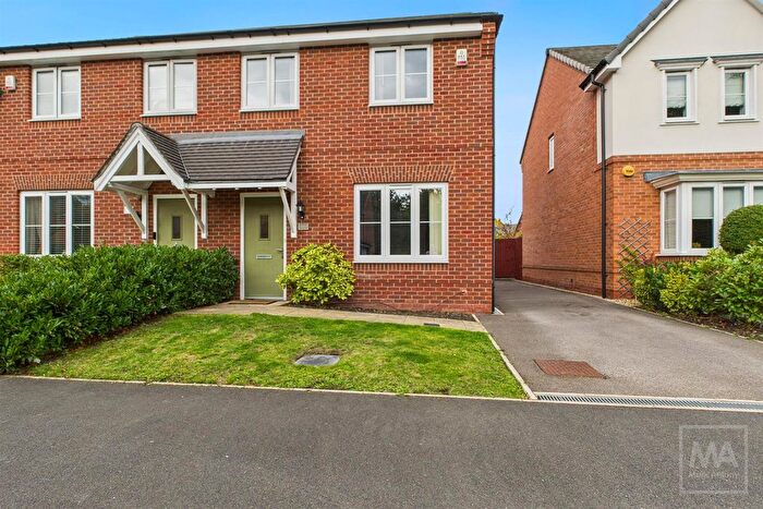 3 Bedroom Semi-Detached House For Sale In Carina Park, Westbrook, Warrington, WA5