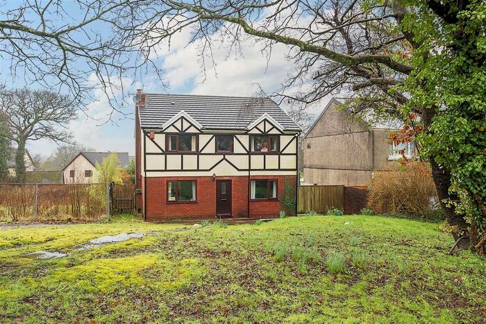 4 Bedroom Detached House For Sale In Station Road, Grovesend, Swansea, SA4
