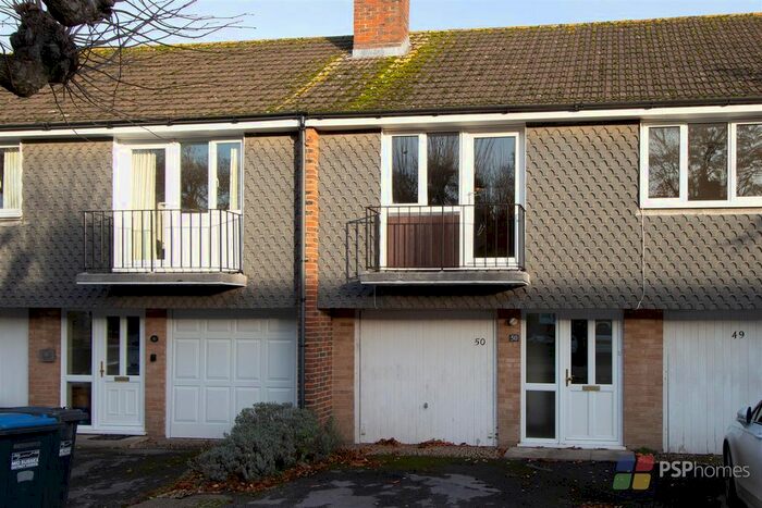 2 Bedroom Flat To Rent In Brookway, Lindfield, RH16