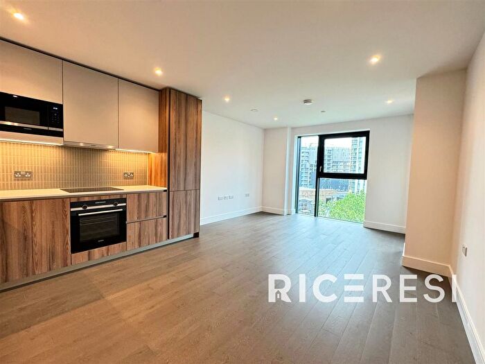 1 Bedroom Flat To Rent In Hewson Way, Hawksbury Heights, SE17