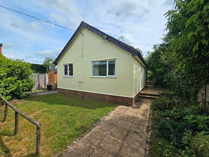 2 Bedroom Detached Bungalow For Sale In Oving Road, Whitchurch, Aylesbury, HP22