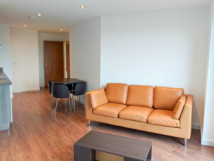 2 Bedroom Flat To Rent In Sillavan Way, Salford, M3