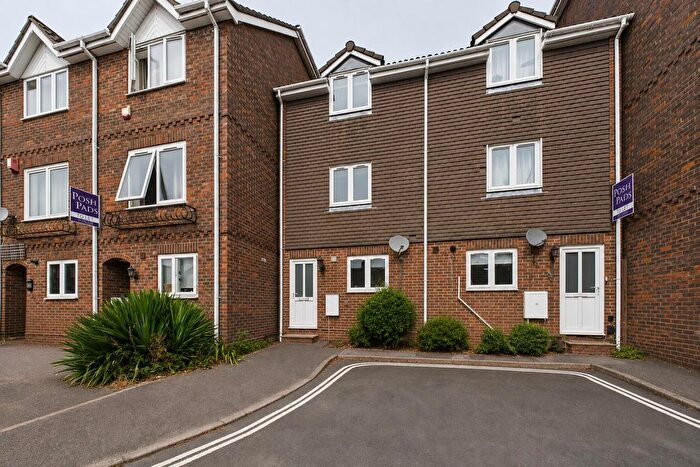 4 Bedroom Terraced House For Sale In Berkeley Close, Southampton, SO15
