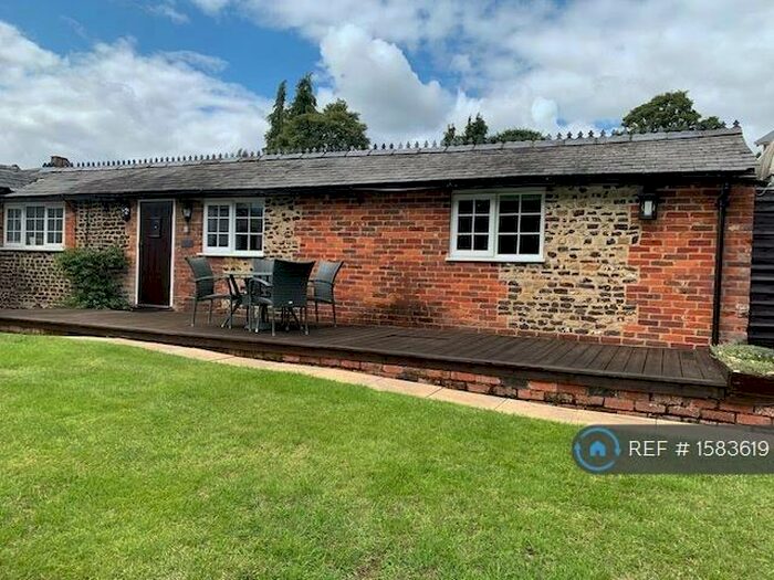 2 Bedroom Bungalow To Rent In The Reeds Road, Farnham, GU10