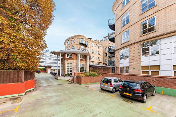 2 Bedroom Flat To Rent In Worple Road, Wimbledon, SW19