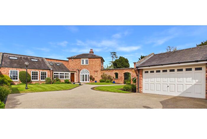 4 Bedroom House For Sale In Clopton House Gardens, Stratford-Upon-Avon, CV37