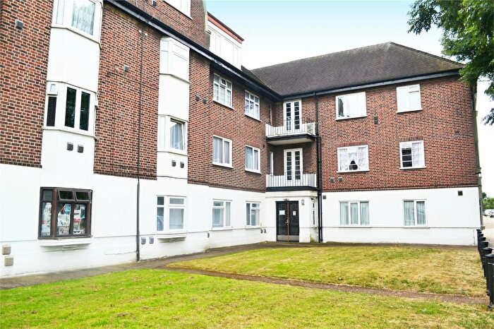 2 Bedroom Flat To Rent In Osterley Court, Osterley, TW7