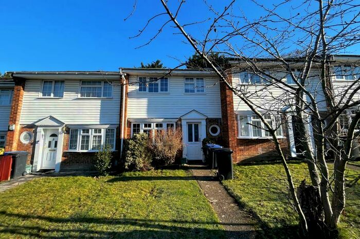3 Bedroom Terraced House To Rent In Woking, GU21