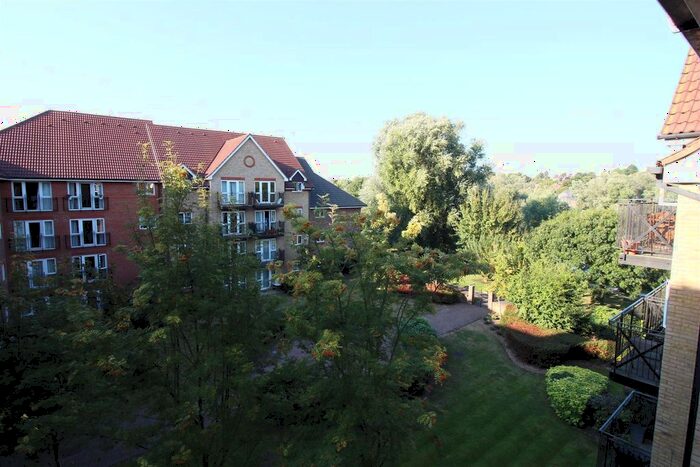 2 Bedroom Flat To Rent In Willow View, Crane Mead, Ware, SG12