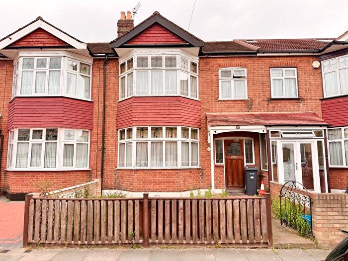 3 Bedroom Terraced House For Sale In Haslemere Road, Ilford, London, IG3