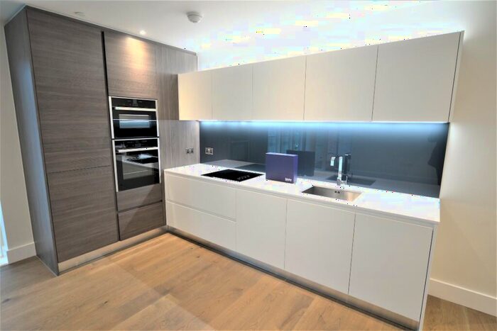 3 Bedroom Apartment To Rent In Kidbrooke Park, London, SE3