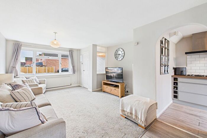 3 Bedroom Semi Detached House For Sale In Windsor Drive, Wigginton, York, YO32