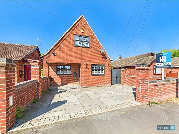 3 Bedroom Bungalow For Sale In Coniston Road, Askern, Doncaster, South Yorkshire, DN6