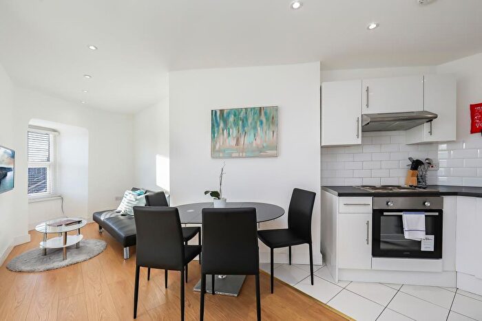 1 Bedroom Flat To Rent In Turnpike Lane, London, N8