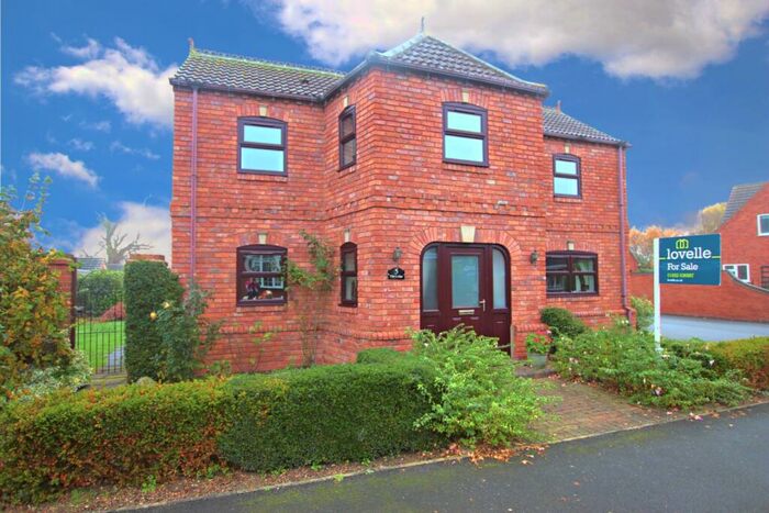 3 Bedroom Detached House For Sale In Windsor Grove, Goxhill, North Lincolnshire, DN19