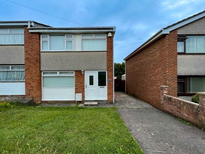 3 Bedroom Semi-Detached House To Rent In Davids Road, Bristol, BS14