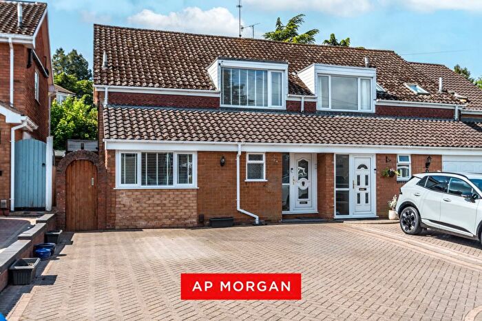 3 Bedroom Semi-Detached House For Sale In Portland Drive, Stourbridge, West Midlands, DY9
