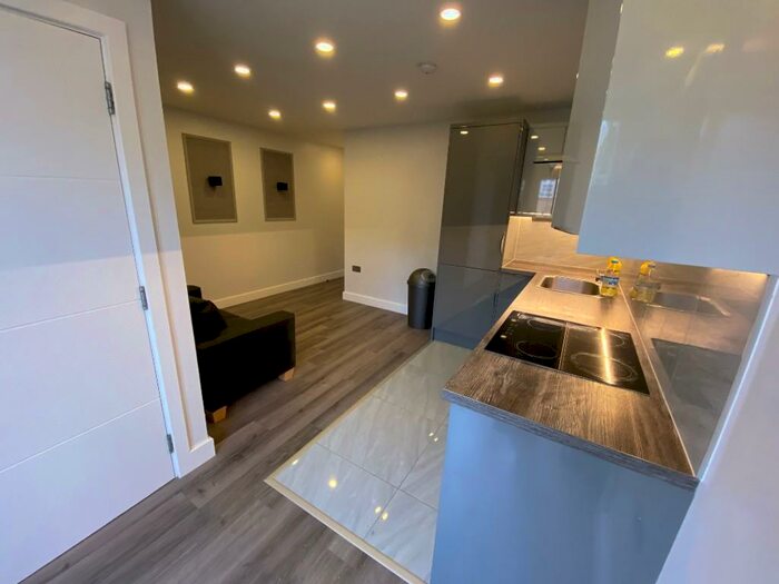 1 Bedroom Flat To Rent In Howard Close, Waltham Abbey, Essex, EN9