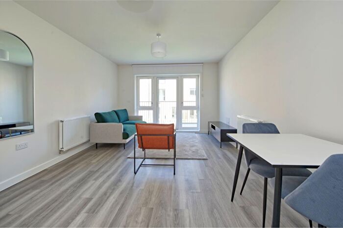 1 Bedroom Flat To Rent In Iris House, Plum Mews, Springfield Parkside, Tooting, SW17