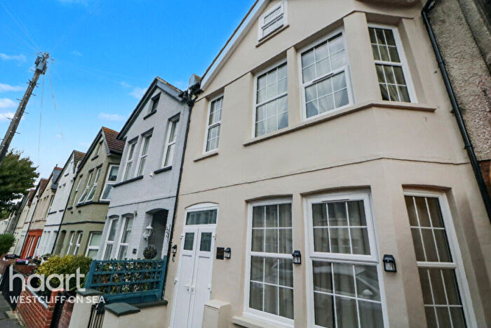 3 Bedroom Terraced House For Sale In Brightwell Avenue, Westcliff-On-Sea, SS0