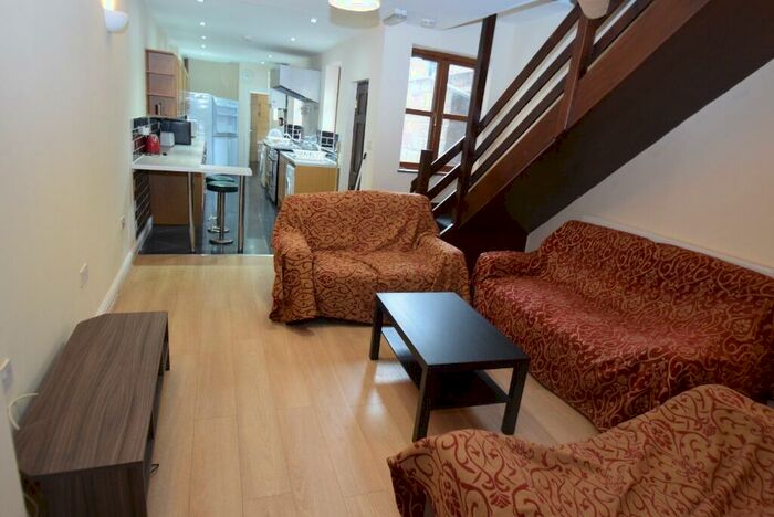 6 Bedroom Terraced House To Rent In Seaford Street, Shelton, Stoke-On-Trent, ST4