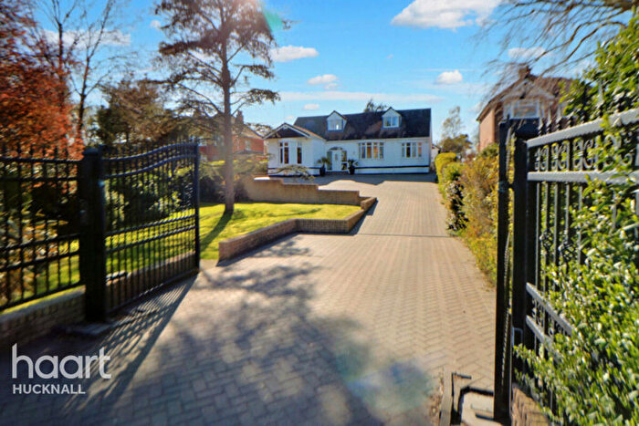 4 Bedroom Detached House For Sale In Mansfield Road, Nottingham, NG15