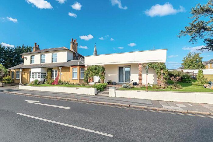 1 Bedroom Flat For Sale In Chain Free * Sandown, PO36