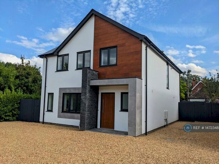 4 Bedroom Detached House To Rent In Carthona Drive, Fleet, GU52