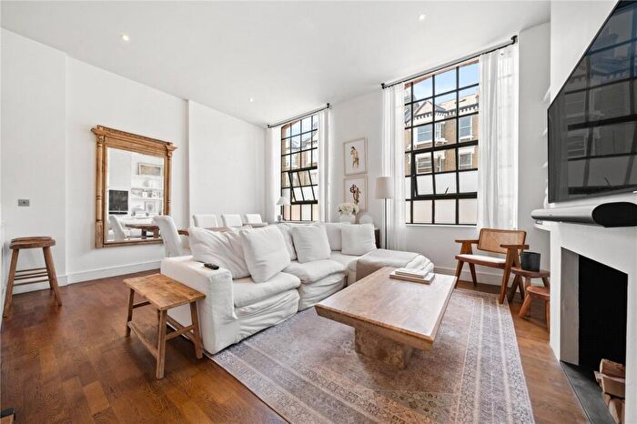 2 Bedroom Apartment For Sale In Alexandra Avenue, London, SW11
