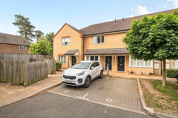 2 Bedroom Terraced House For Sale In Ninehams Gardens, Caterham, CR3