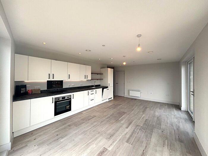 2 Bedroom Flat To Rent In Prince Charles Road, Exeter, EX4