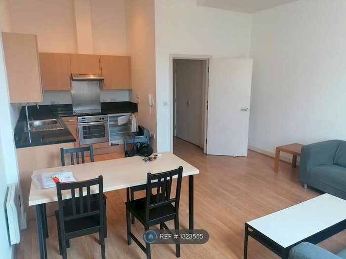 1 Bedroom Flat To Rent In Mcilroys Building, Reading RG1