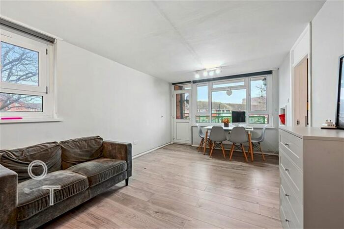 2 Bedroom Flat To Rent In Boleyn Road, London, E6
