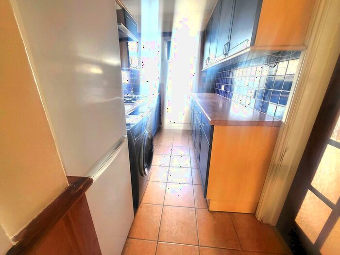 3 Bedroom Semi-Detached House To Rent In Dorset Avenue, Hayes, Greater London, UB4