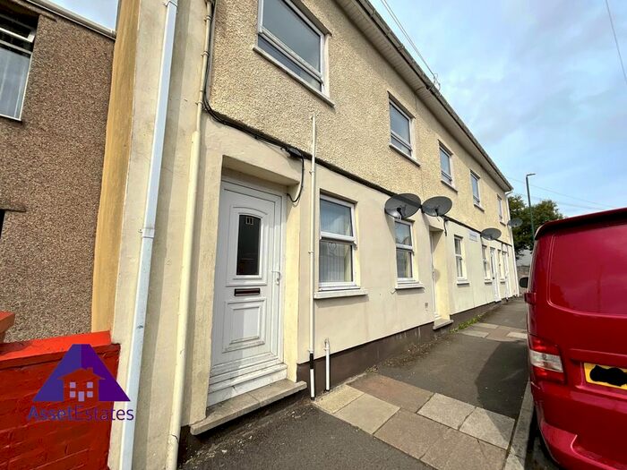 2 Bedroom Flat To Rent In Queen Street, Nantyglo, Ebbw Vale, NP23