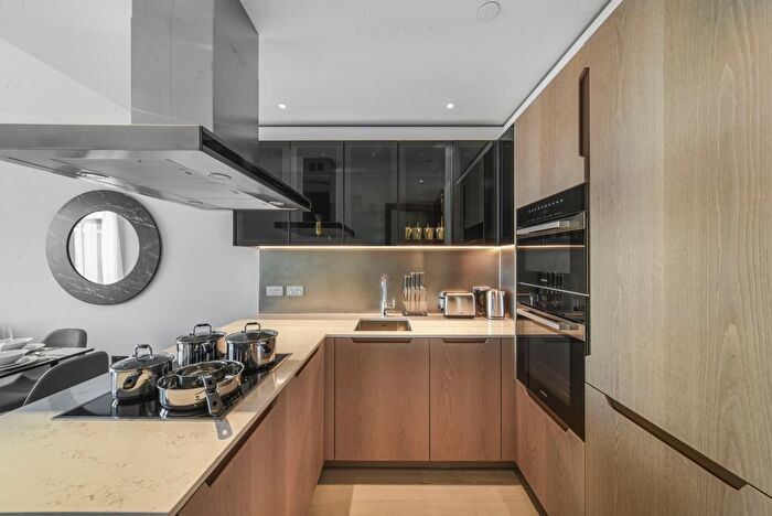1 Bedroom Flat To Rent In Nine Elms Lane, London, SW8