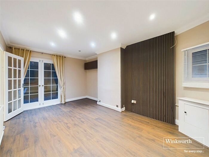 2 Bedroom Terraced House To Rent In Roe Lane, Kingsbury, London, NW9