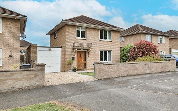 3 Bedroom Detached House For Sale In Mallard Close, Melksham, SN12
